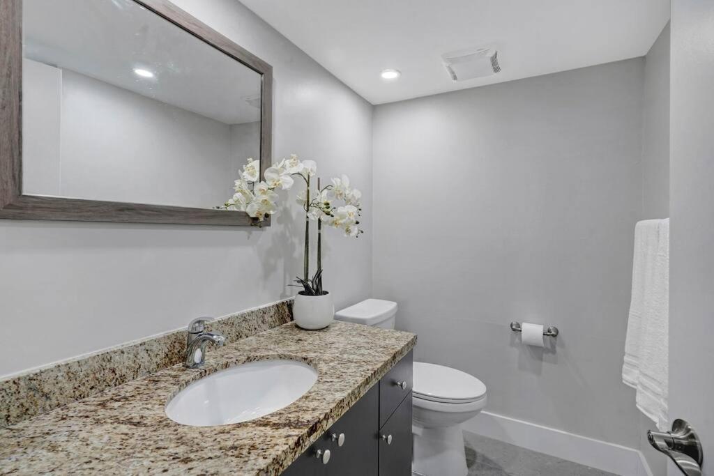 The Audrey! Penthouse With Direct Water Views! Apartment Miami