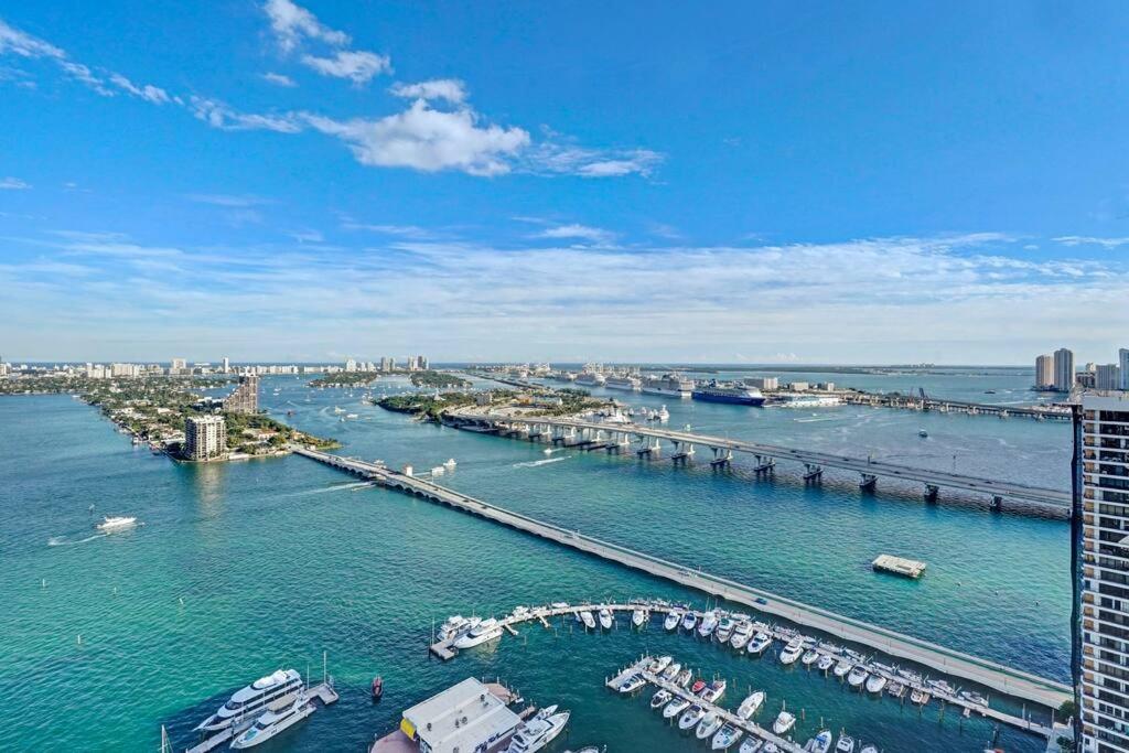 The Audrey! Penthouse With Direct Water Views! Apartment Miami